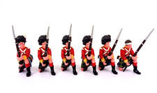 Trophy Miniatures WA27 Highland Square Kneeling To Repel Napoleonic Toy Soldier