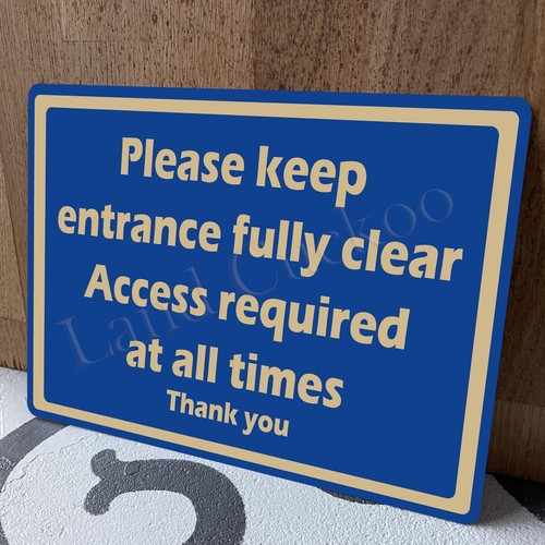 Please keep entrance - please, fully