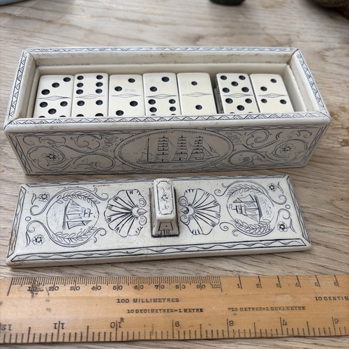Vintage dominoes set dragon - dominoes,