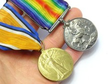 Antique WW1 Medal Pair PTE Private 35301 E. R. Martin Gloucestershire Regiment