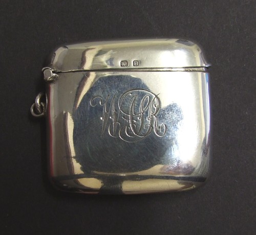 Solid silver vesta case - , by
