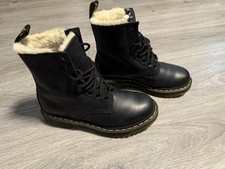 Dr. Martens 1460 Serena 8 Eye
