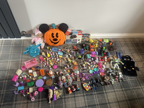 Large bundle toys - large, mixture