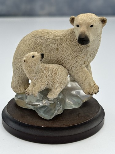 Country artists polar - country, bear