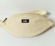 Nike Heritage Retro Waist