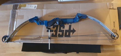 Bear compound bow 50lbs - bear,