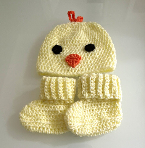 Newborn crochet yarn chick - newborn,