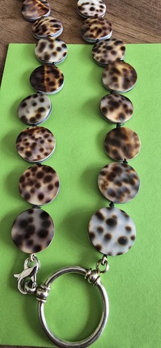 Loop tiger cowrie - la,