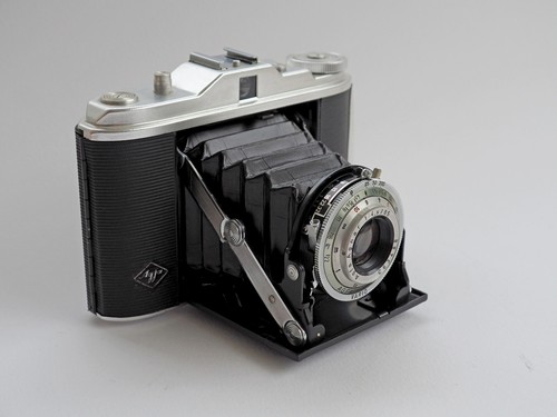 Agfa isolette folding camera - agfa, 1