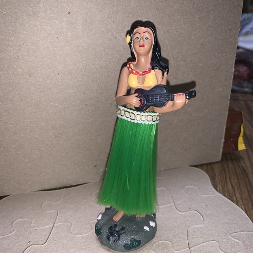 Hula girl dashboard - hula, doll