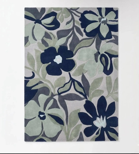 Hand tufted large - hand, wool