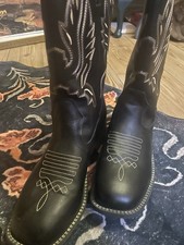 Beautiful Embroidered Boots 7