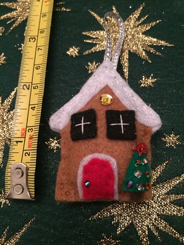 Tiny snowy christmas cottage - snowy,