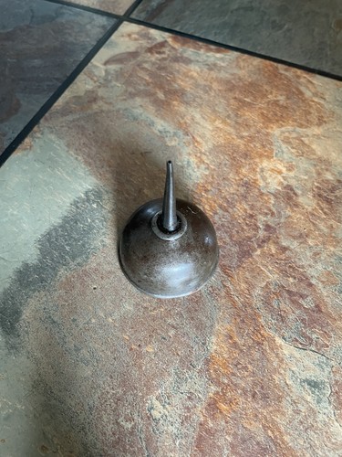 Old oil can - old,