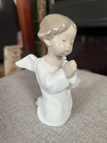 Lladro praying angel - lladro,