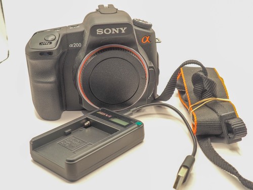 Sony a200 body - only., 5279