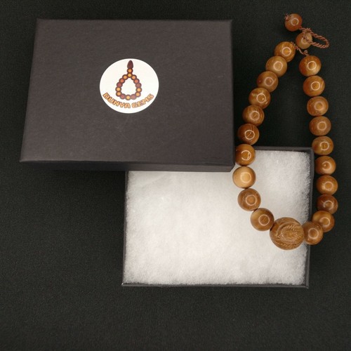 Leaf shape carved coquilla - shape, nut