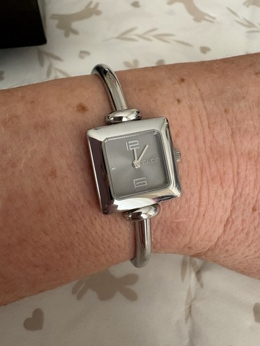 Gucci women 1900 watch - gucci, l