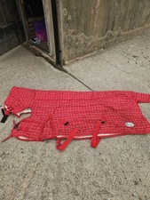 Rhinegold Dakota 300g Stable Rug with Fixed Neck Combo Horse Quilt