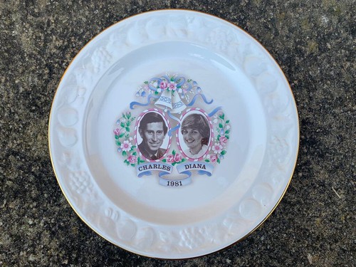 Vintage royal wedding - vintage, souvenir