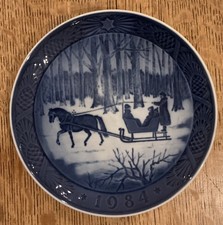 Royal Copenhagen Porcelain Christmas Plate 1984