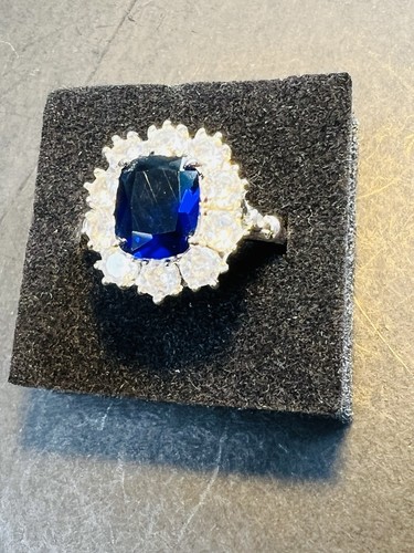 Large blue and white diamante - blue,