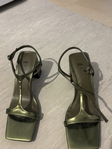 Pair zara patent effect - of, patent-effect