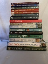 M C Beaton Hamish Macbeth Series of 16 hardback /paperback books 