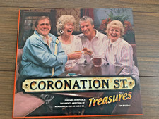 CLASSIC CORONATION STREET TREASURES CONTAINS ITEMS OF MEMORABIA & AUDIO CD BOOK 