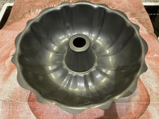 Round Ring Bundt Cake Tin