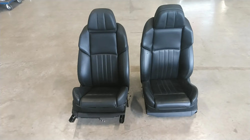 Front seats and rear - rear, bench