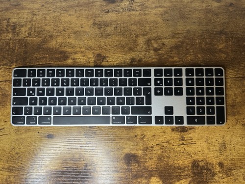 Spanish apple magic - magic, keyboard