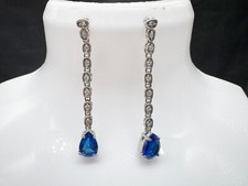 VINTAGE SILVER TONE BLUE SAPPHIRE GLASS PAIR OF PENDANT DROP EARRINGS