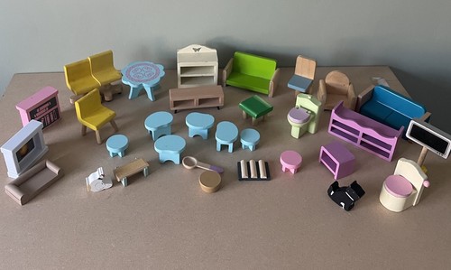 Job lot wooden dolls - dolls, house