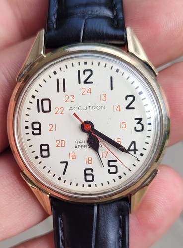 Bulova accutron 214 - 214, (back