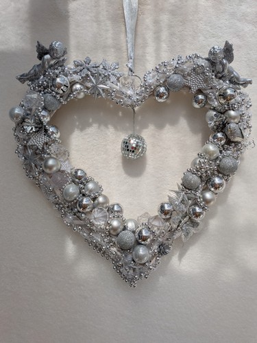 Heart shaped wreath decorated - shaped,