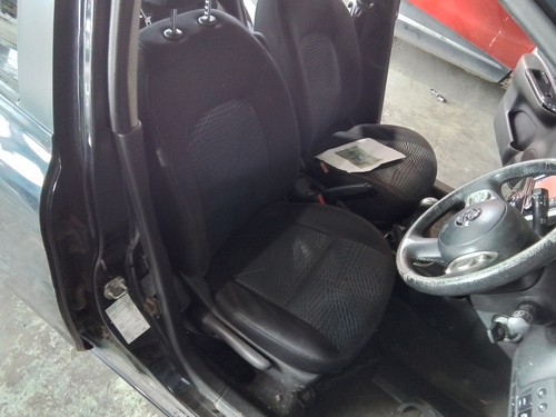 Seat front right - right, micra