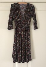 Ingenue London V-neck