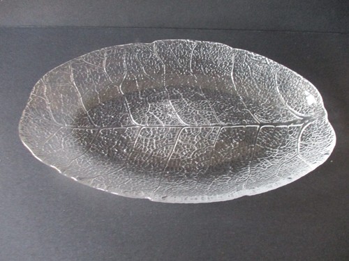 Vintage glass leaf plate