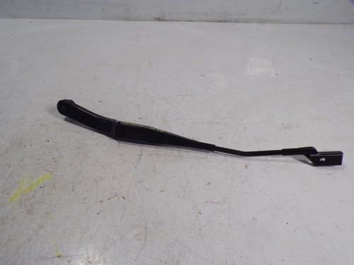 52109005 left front - front, windshield