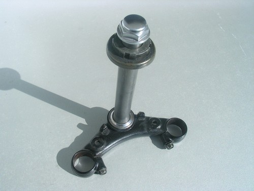 Triple clamp lower steering