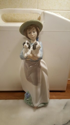 Lladro nao what armful - "what, an