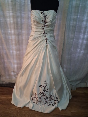 Wedding dress size - , 18