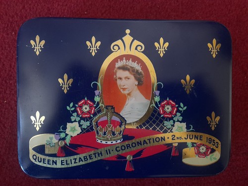 Vintage cadbury queen - cadbury,