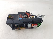 MERCEDES C CLASS FUSE BOX 2049060105 2.1L DIESEL W204 2011