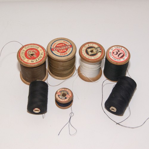 Vintage wooden cotton reels - 7x,