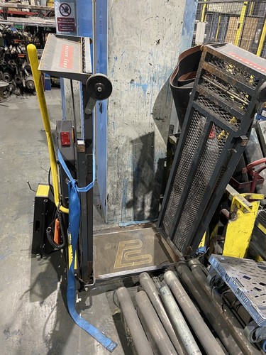 Disable lift van - disable,