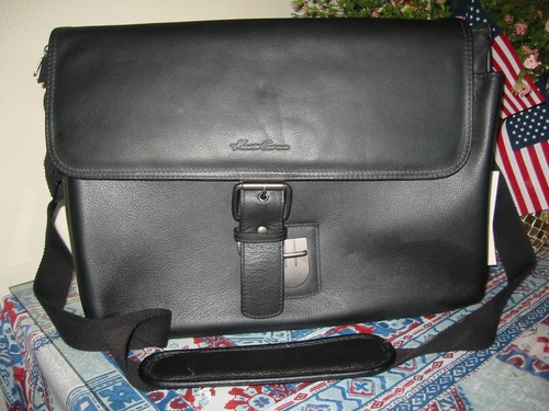 Nwt kenneth cole - nwt,