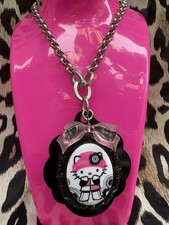 Tarina Tarantino Pink Head Mod