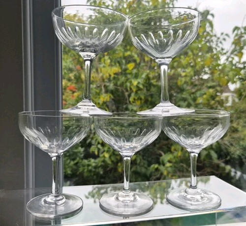 Set victorian slice cut - of,